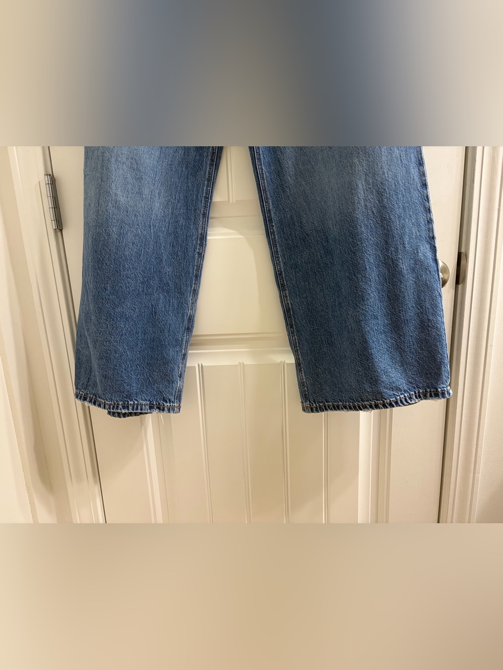 American Eagle Low-Rise Baggy Ultra Wide-Leg Jeans 0 - Picture 3 of 10